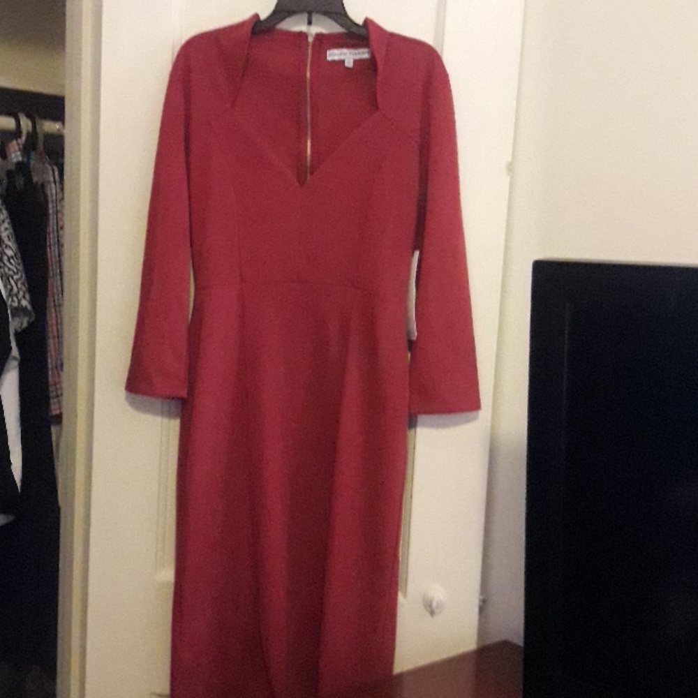Dress - Picture 3 of 3